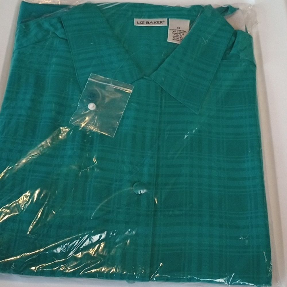 Liz Baker two-piece shirt ensemble size 16 green nwt (ROX115)